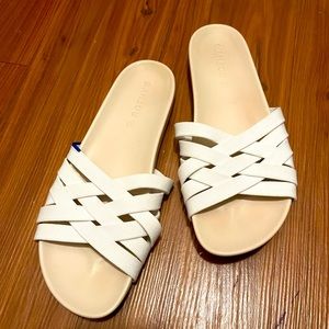 Rothy’s cloud white slide sandals